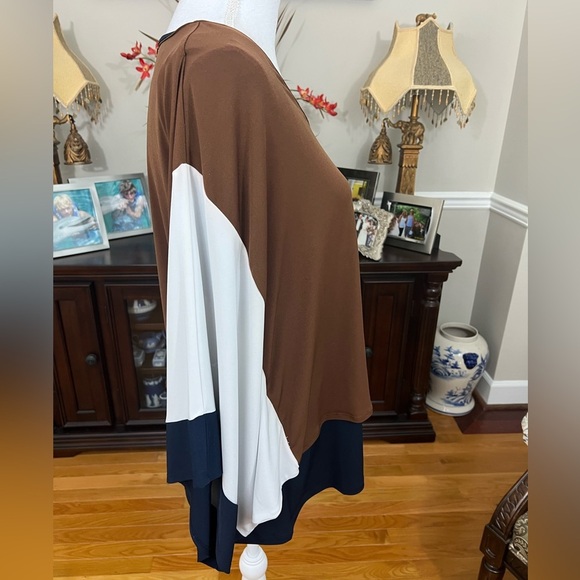 Chico's Women's Color Block Polyester Rayon Dolman Sleeve Top Size 2 (L-12) - Picture 2 of 4